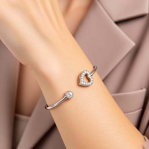 Sparkling-Heart-Solitaire-Open-Cuff-Bangle